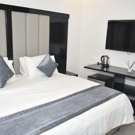 Jada Hotel And Suits Lagos Exteriör bild
